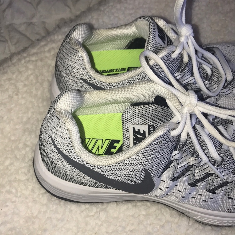 BRAND NEW Nike Run Easy Running Shoes